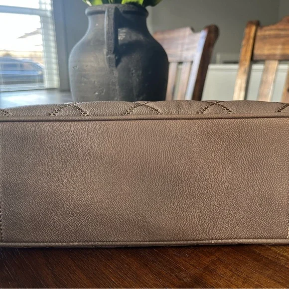 Tory Burch Willa Grey Quilted Versatile Shoulder Crossbody Bag - Picture 9 of 15